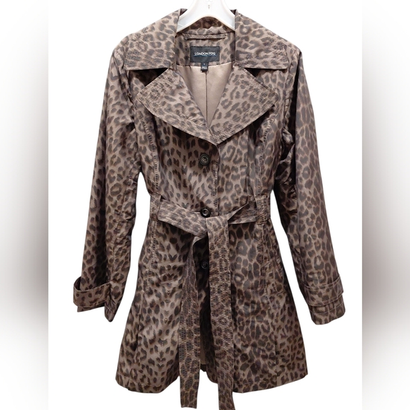 London Fog Jackets & Blazers - "London Fog" Like brand new Leopard Print Belted Trench Coat/Rain Coat no flaws